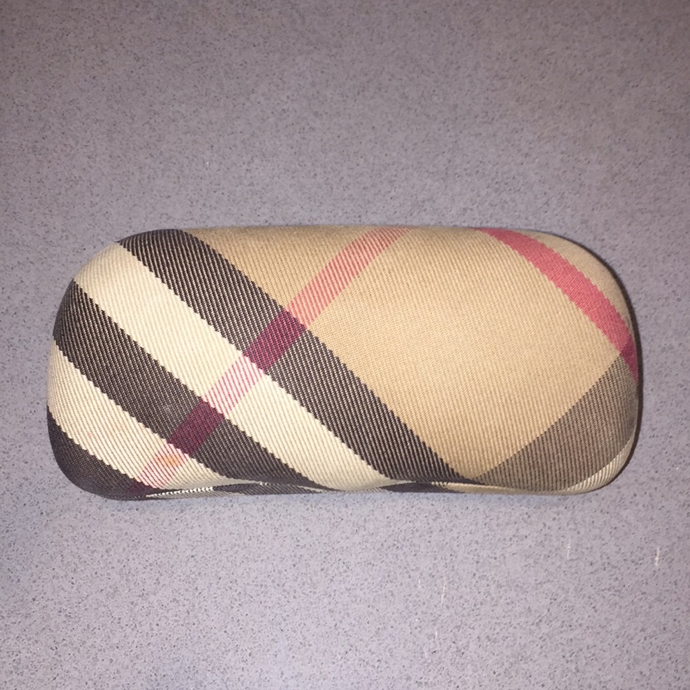 authentic burberry sunglasses case clutch bag